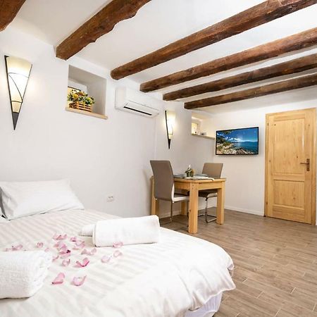 Studio Apartman Old Town Novi Vinodolski Exteriör bild